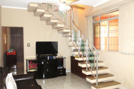 Sobrado Cial/Residencial à venda no Cambuci-220m2 construídos - 4 Quartos/12 vagas na garagem
