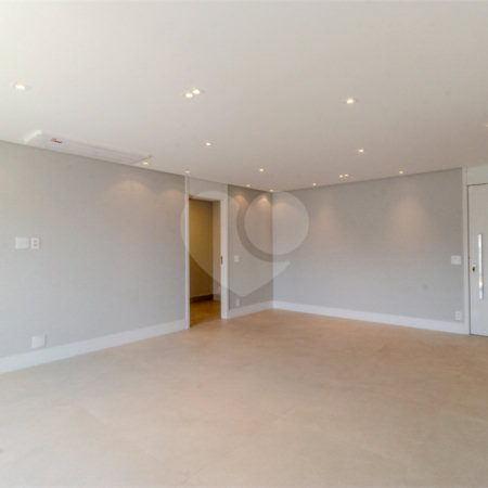 Apartamento para venda em Moema com 3 quartos, sendo 3 suítes, 2 vagas, 149 m²
