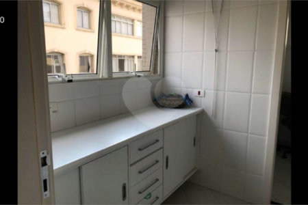 Apartamento à venda no Paraíso de 303m² com 4 suítes e 4 vagas.