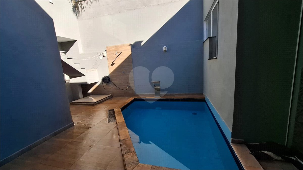 Casa Térrea de Alto Padrão à Venda – Próxima ao Shopping