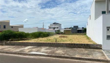 Terreno à venda em Jardim Embaré, São Carlos, SP