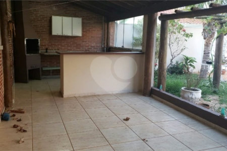 Casa com 4 Quartos para alugar - Residencial Samambaia
