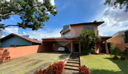 Casa à venda com 4 quartos, sendo 1 suíte,  no condomínio Parque Sabará, São Carlos - SP