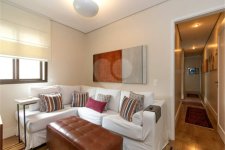 Apartamento de 233 m² à venda em Higienópolis com 4 dormitórios.