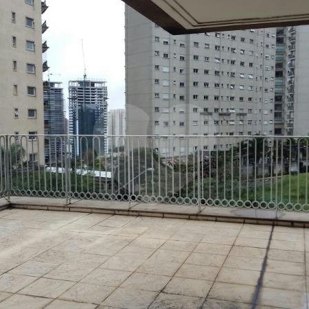 Apartamento à venda com 4 suítes em Panamby, São Paulo, SP
