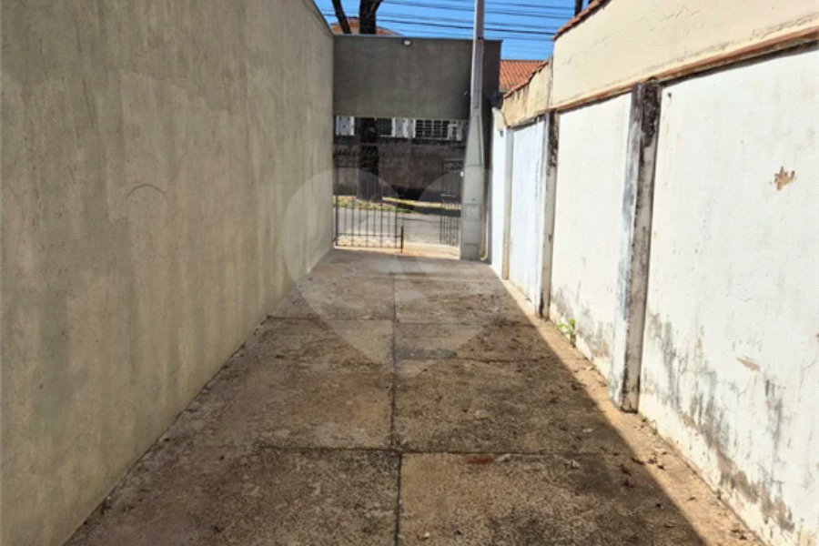 Dois imóveis em um terreno de 300 m² (12 x 25) - Com acesso independente