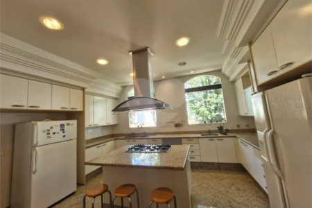 Casa à venda ou para alugar com 4 suítes em Alto da Boa Vista, São Paulo, SP