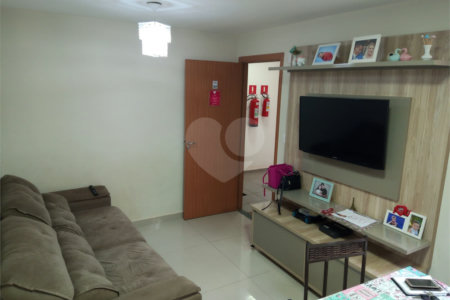 Apartamento no Condomínio Mont Everest.