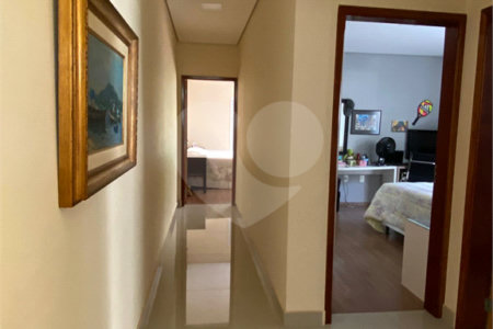 Linda casa Condomínio Santa Isabel I
