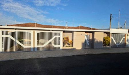 Casa à venda com 3 quartos, sendo 1 suíte,  em Vila Boa Vista, São Carlos, SP