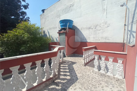 Casa com 60m², 2 dormitórios, 2 vagas, à venda na Vila Fachini