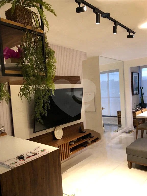 Apartamento à venda com 3 quartos, sendo 1 suíte, em Santo Amaro, São Paulo, SP