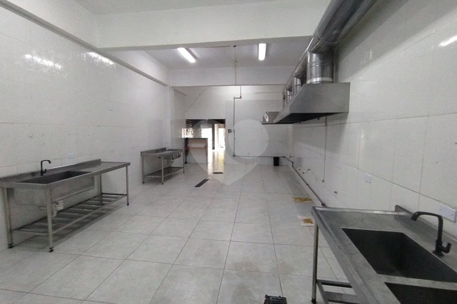 Prédio à venda em Imirim, São Paulo, SP