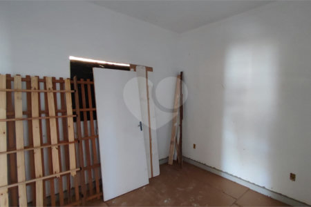 Casa à venda de 2 dormitórios em São Carlos, no bairro Arcoville.