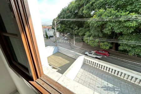 SOBRADO PARA LOCAÇÃO NO PARQUE DOMINGOS COM 03 DORM 01 SUITE 02 VAGAS DE GARAGEM