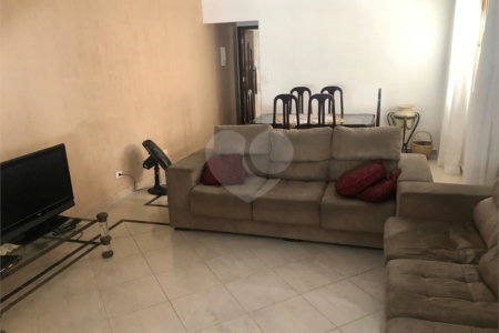 Sobrado completo e espaçoso em São Caetano do Sul | 3 Suítes | 5 a 7 Vagas de garagem