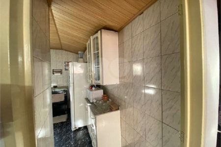 Casa térrea de 3 dormitórios