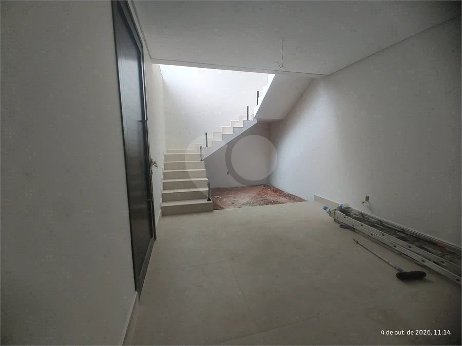 Casa exclusiva em Atibaia de alto padrão com 3 suítes, piscina, espaço gourmet, condomínio fechado, aceita financiamento