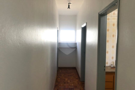 Casa térrea na Vila Nery .