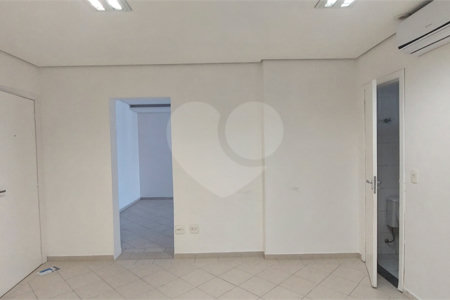SALA COMERCIAL A VENDA 70M², 2 BANHEIROS, 2 VAGAS, JARDIM AQUARIUS - SÃO JOSÉ DOS CAMPOS/SP.