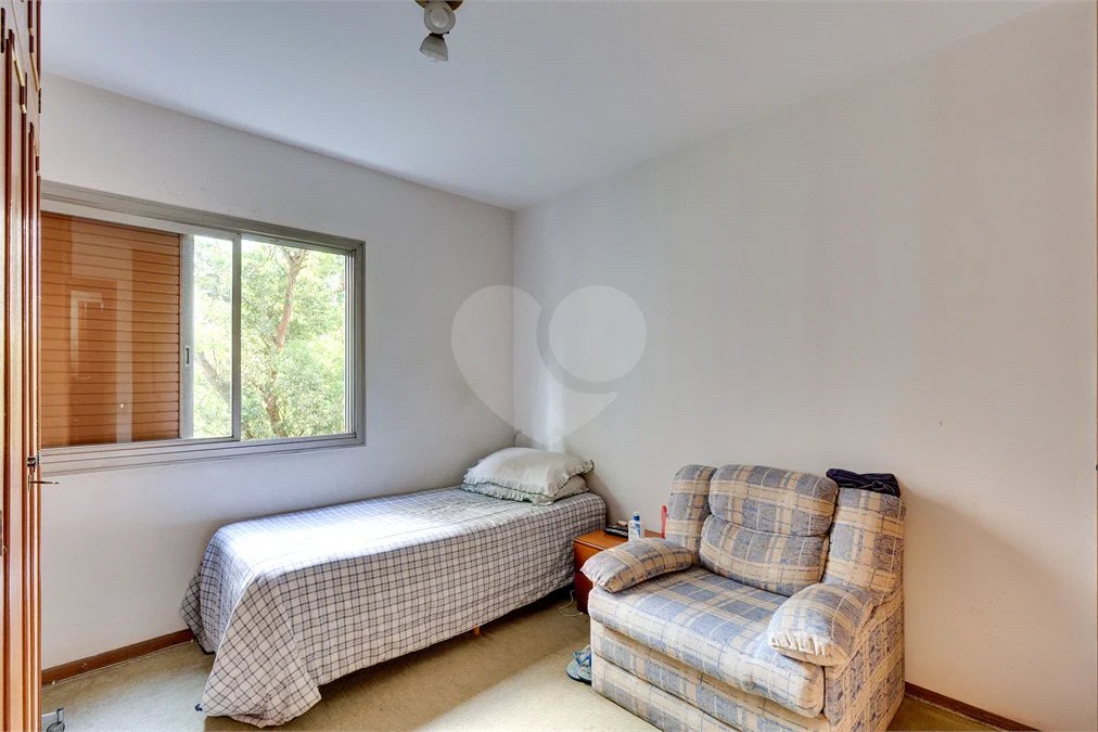 Apartamento à venda com 4 quartos, sendo 1 suíte, em Jardim Marajoara, São Paulo, SP
