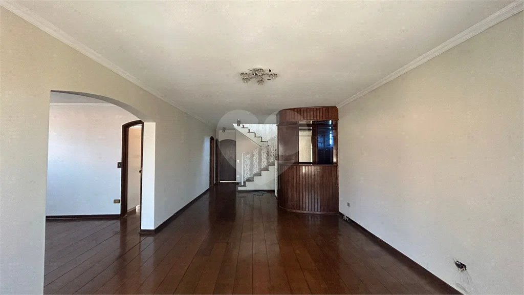 Venda Casa com 4 Dormitórios no Parque Santa Cecília