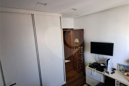Apartamento à venda com 3 quartos, sendo 1 suíte, em Nova Petrópolis, São Bernardo do Campo, SP