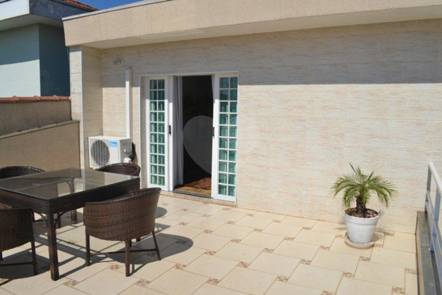 Sobrado à venda com 3 quartos, sendo 1 suíte, em Tremembé, São Paulo, SP