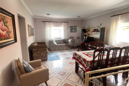 Casa à venda com 3 quartos, sendo 1 suíte, em Bosque dos Eucaliptos, São José dos Campos, SP