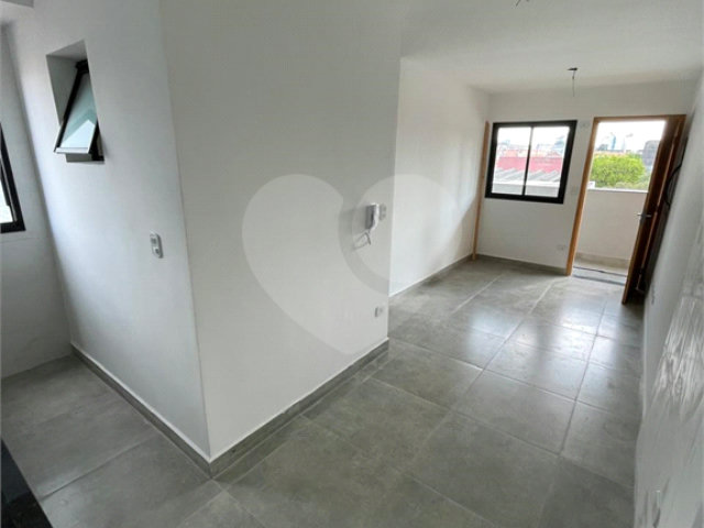 Casa à venda com 3 quartos, sendo 1 suíte, no condomínio Residencial Calegari, São Paulo - SP