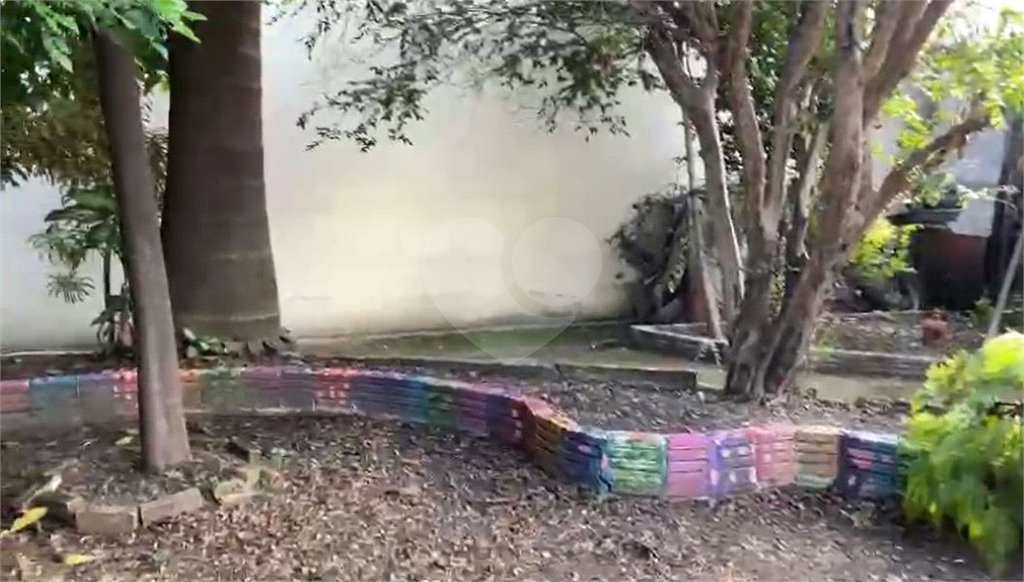 Casa à venda com 3 quartos, sendo 1 suíte,  no Centro, Salto, SP