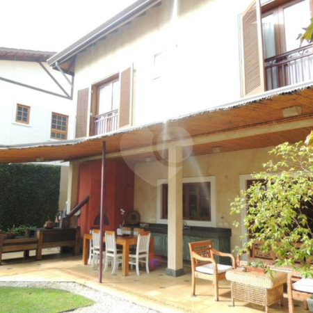Sobrado à venda com 3 suítes em Santo Amaro, São Paulo, SP