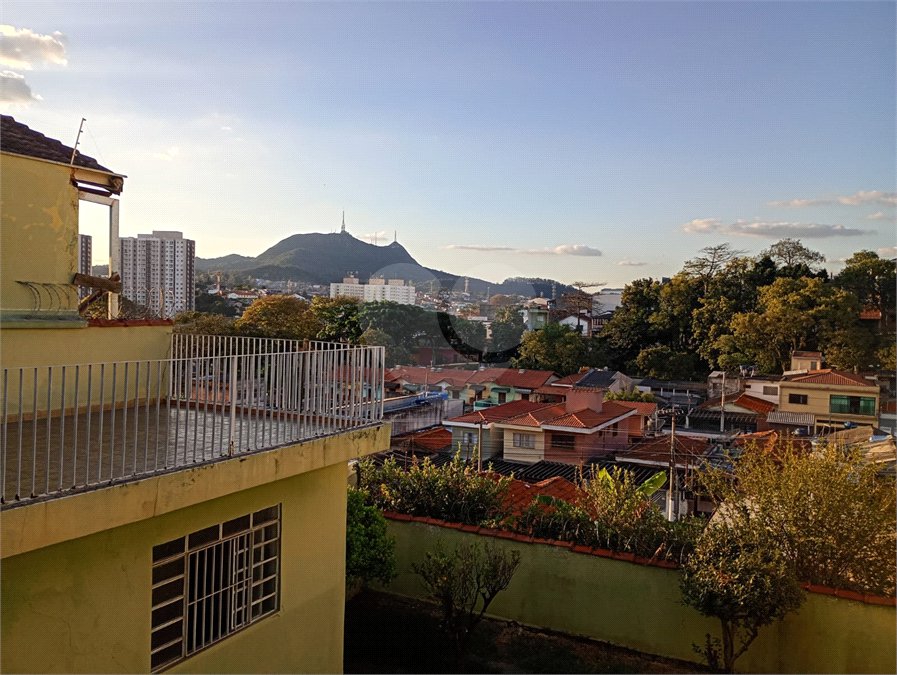 Casa Térrea à venda com 3 quartos em Vila Maria Eugenia, São Paulo, SP