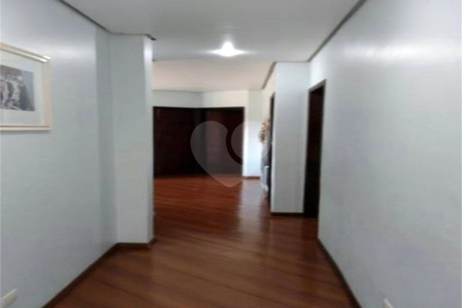 Sobrado à venda com 5 quartos, sendo 3 suítes, em Tremembé, São Paulo, SP