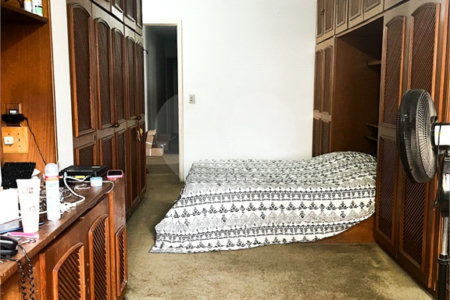 Casa à venda com 3 quartos, sendo 1 suíte, em Vila Marari, São Paulo, SP