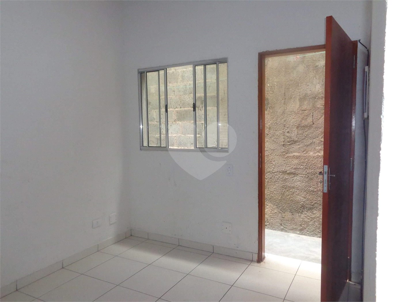 Sobrado à venda com 2 quartos em Tremembé, São Paulo, SP