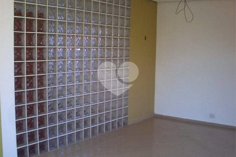 Sobrado à venda com 3 quartos, sendo 1 suíte, em Tremembé, São Paulo, SP