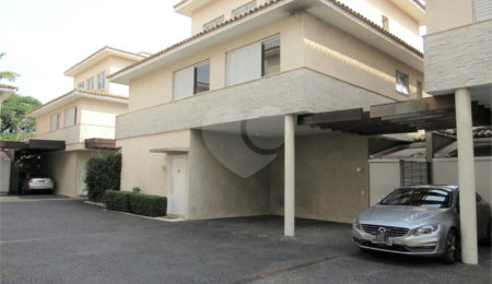 Casa à venda com 4 suítes no condomínio Dolce Villa, São Paulo - SP