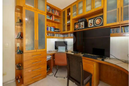 Casa à venda ou para alugar com 4 quartos, sendo 2 suítes, no condomínio Palmeiras Imperiais Private House, São Paulo - SP