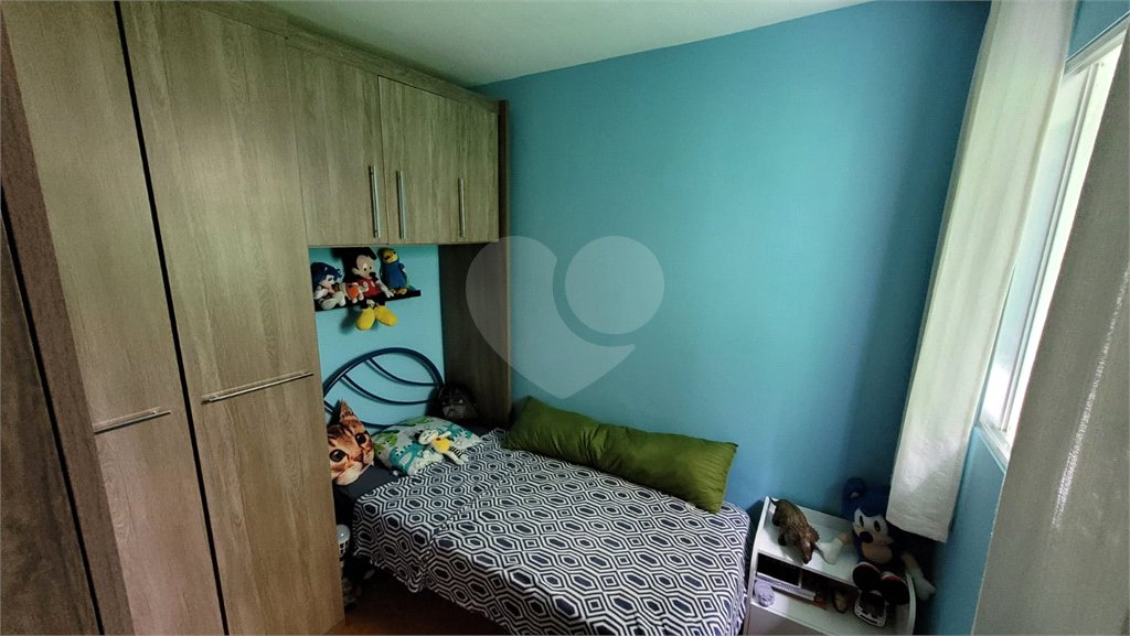 Casa à venda com 4 quartos, sendo 1 suíte, em Parque Maria Domitila, São Paulo, SP