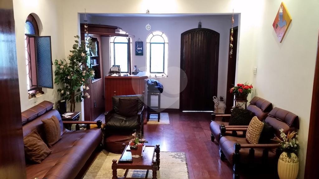 Casa à venda com 3 quartos em Horto, São Paulo, SP