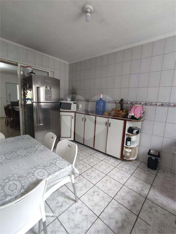 Sobrado à venda com 3 quartos, sendo 1 suíte, em Jardim Alvinópolis, Atibaia, SP
