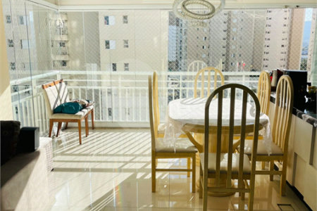 Apartamento à venda com 3 quartos, sendo 1 suíte,  em Vila Suissa, Mogi das Cruzes, SP