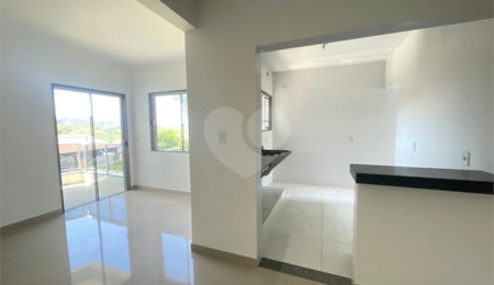 Apartamento à venda com 2 quartos, sendo 1 suíte,  em Fluminense, São Pedro da Aldeia, RJ