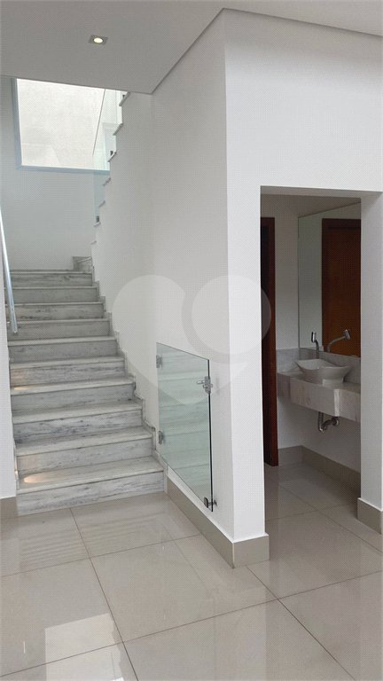 Casa à venda com 4 suítes no condomínio Chácara Ondina, Sorocaba - SP