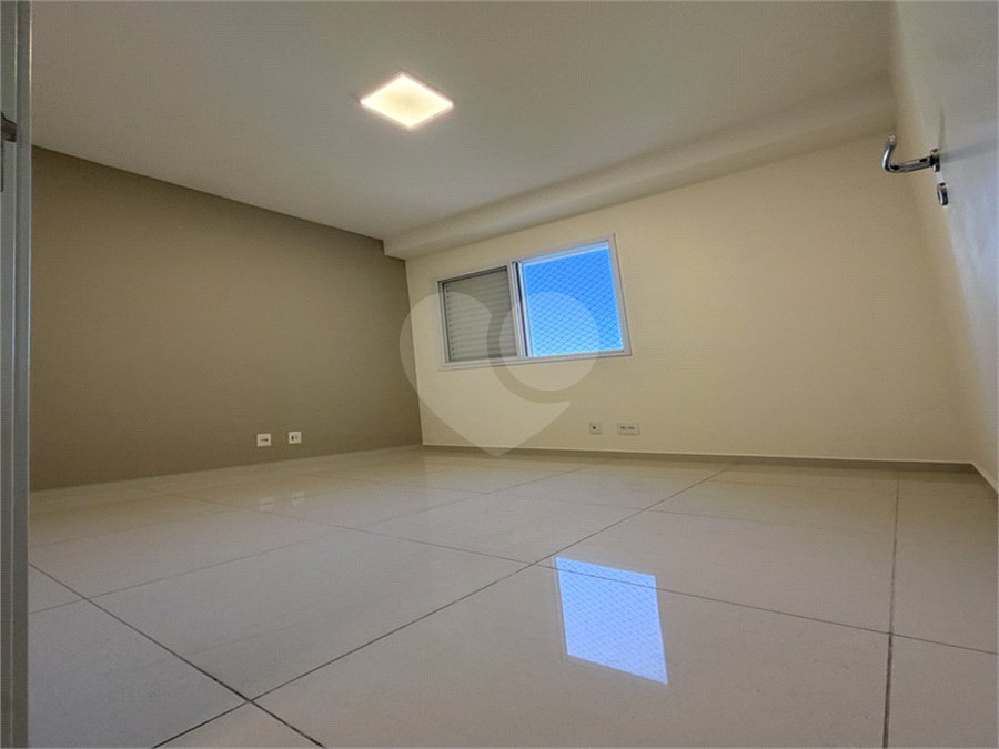 Apartamento para alugar com 2 quartos, sendo 1 suíte,  em Vila Suissa, Mogi das Cruzes, SP
