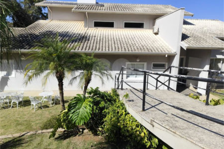Casa à venda com 4 suítes em Marambaia, Vinhedo, SP