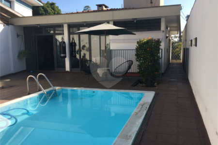 Casa Térrea à venda ou para alugar com 3 quartos, sendo 1 suíte, em Lapa, São Paulo, SP