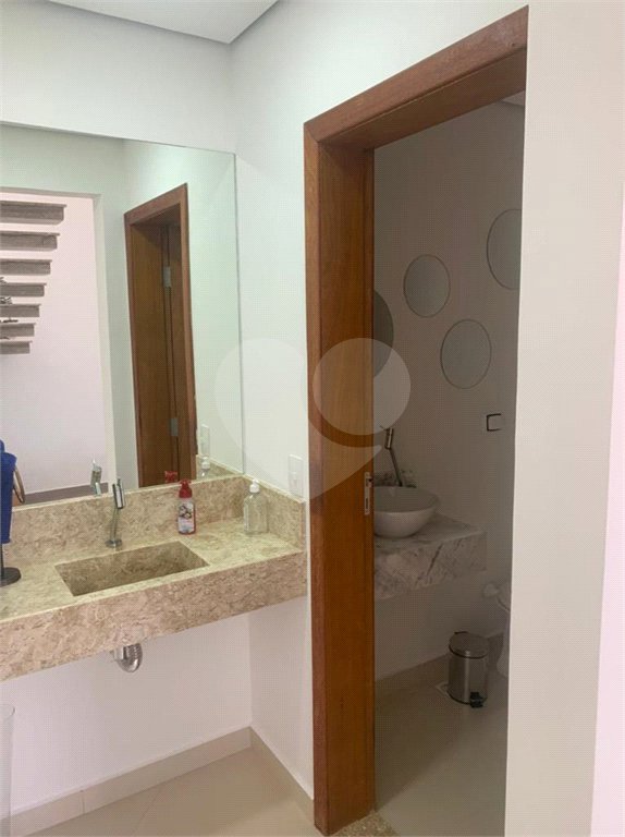 Casa à venda ou para alugar com 3 suítes no condomínio Serra da Estrela, Atibaia - SP