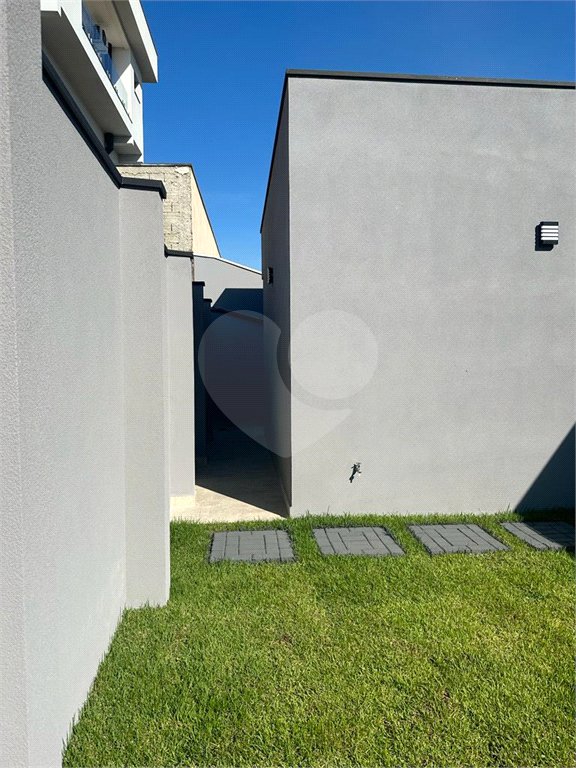 Casa à venda com 3 quartos, sendo 1 suíte, no condomínio Lagos D´icaraí, Salto - SP
